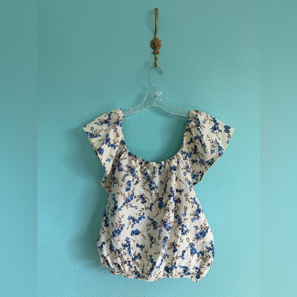 A New Day Women’s Flutter Short Sleeve Blouse, Cream Floral - Picture 3 of 4